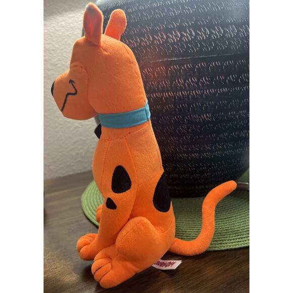 Scooby Doo Plush Toy 9” - Picture 4 of 7